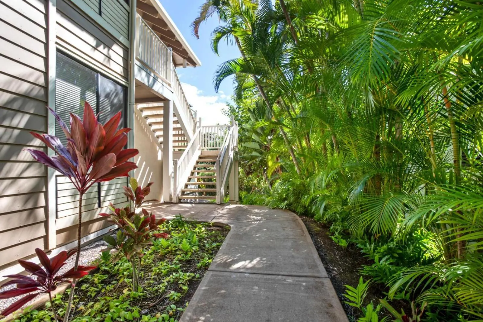 Kbm Resorts Free Car Grand Champions Gch-134 Upgraded 3 Bd With Wraparound Large Lanai Wailea  Apartment